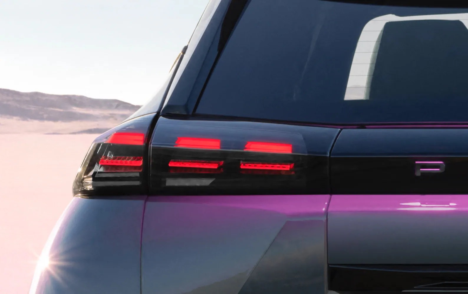 Close up view of the rear light on the Peugeot 2008